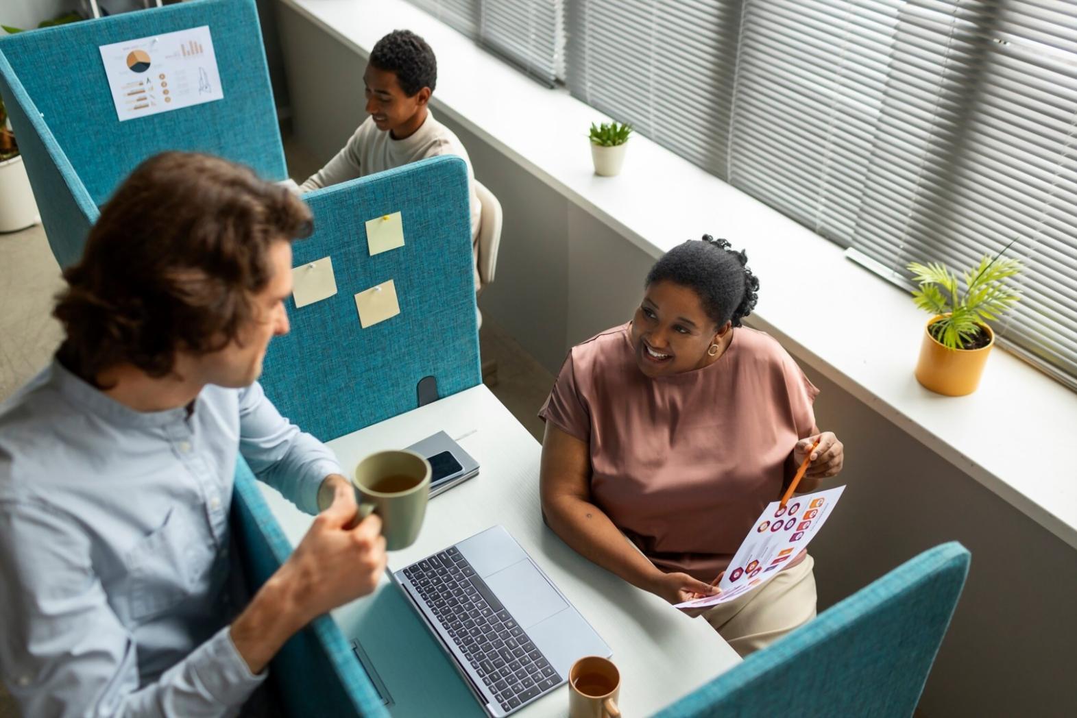 Interaktive Finanzschulung mit Gruppenarbeit